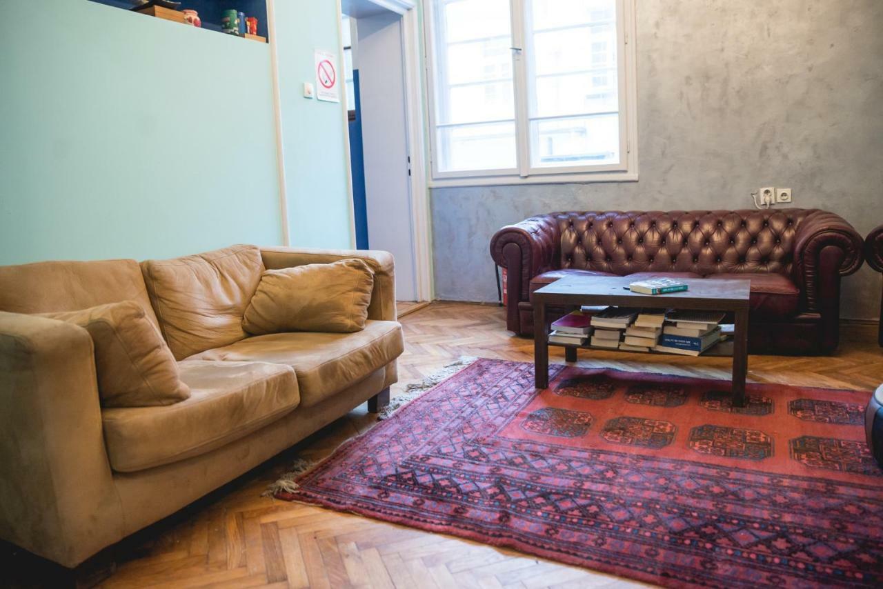 Reveller'S Hostel Dordegol 외부 사진